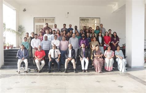 शासकीय मेडिकल कॉलेज दतिया में प्री कॉन्फ्रेंस कार्यशाला के साथ हुई XV ...