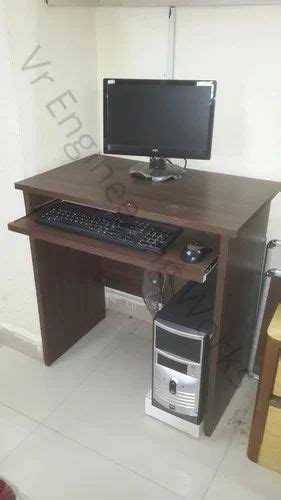 Single Computer Table 的图像结果