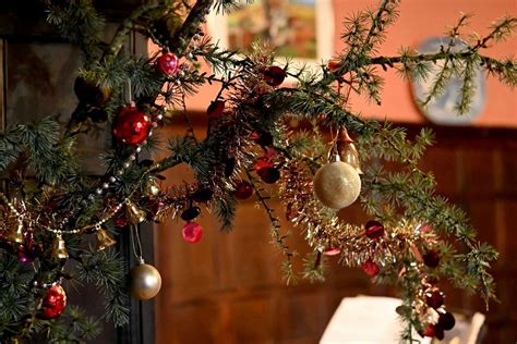 Wreath Making Workshop, Braziers Park, Ipsden, Wallingford, 13 December ...