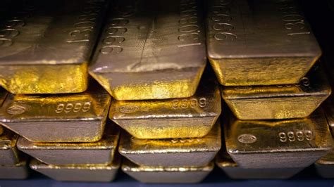 Gold prices hit 6-month high, breach Rs 30,000 mark on weak rupee ...