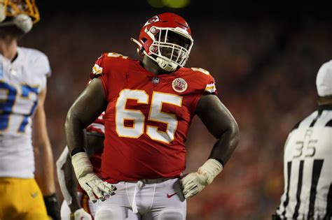Chiefs’ Trey Smith’s ‘worker’s mentality’ is more than just his on ...