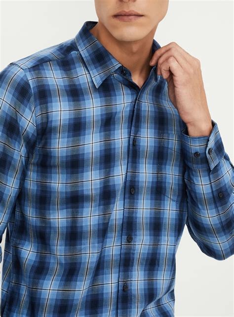 Buy Men Slim Fit Checked Casual Shirt Online at just Rs. 1049.0 ...