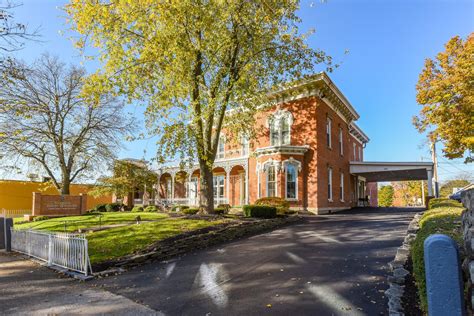 Eichholtz & Daring Funeral Homes & Cremation Center | Bellefontaine OH