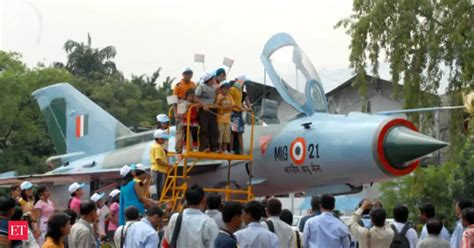 MIG 21: IAF to phase out MiG 21 FL combat aircraft on December 11 - The ...