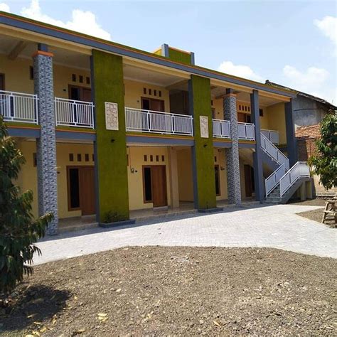 R3 BRAWIJAYA HOMESTAY (Banyuwangi, Java) - Specialty Inn Reviews ...