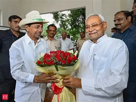 KCR meets Nitish Kumar, calls for 'BJP-Mukt Bharat': Anti-BJP alliance ...