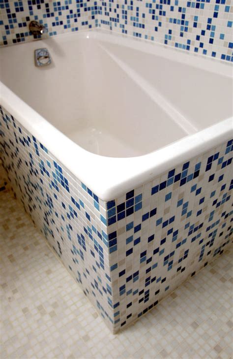 Classic Series Glass Tile from Hakatai
