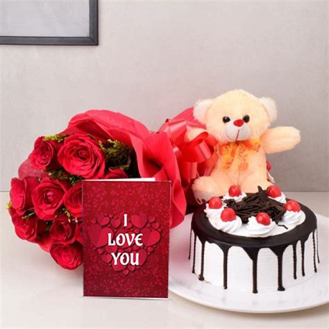 Valentine Day Love Hamper - cakegift.in