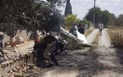 Los restos del accidente aéreo de Inca, en imágenes | Fotos | Política ...