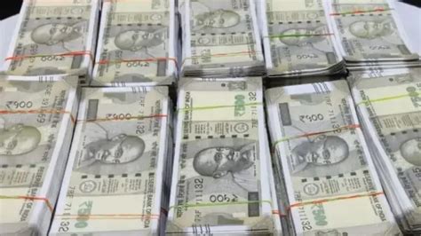 Bank notes with something written on them valid or not? Here’s the truth