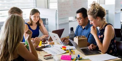 Information Technology and Computer Application Technology 的图像结果