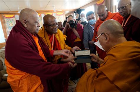 Sri Lankan Buddhist monks seek Dalai Lama's visit, blessings to ...