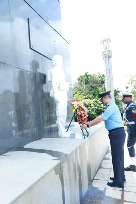 IAF Chief meets Sri Lanka Prime Minister Gunawardena on second day of ...