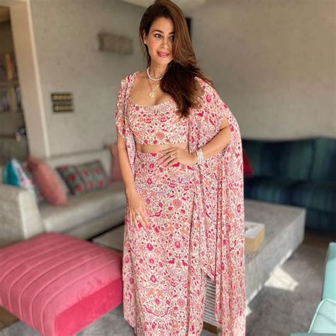 IVORY SAANJH PRINT DRAPE SKIRT WITH BUSTIER AND CAPE – SVA Couture