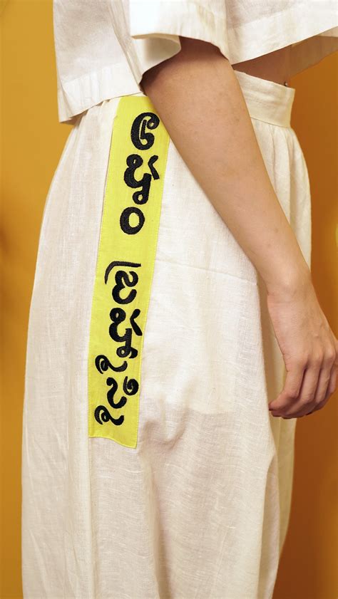 Off White Dhoti pants – Asmita Marwa