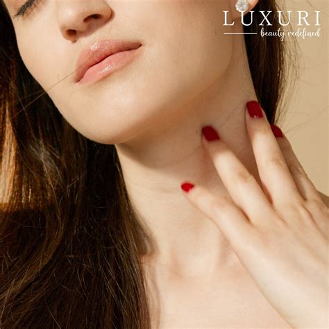 How to Get Rid of Double Chin - LUXURI SKIN SCIENCE – Luxuri Skin Science
