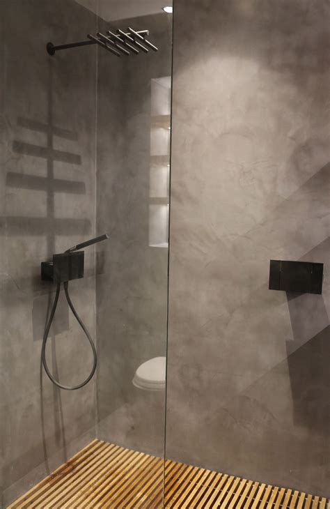 Vertical Concrete Shower Walls