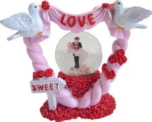 Hickoo Valentine Romantic Love couple Statue - With LED Lights & Glass ...
