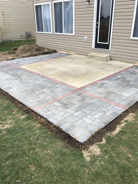 Diy Concrete Patio Slab How To Create Faux Tile Look On Concrete Patio