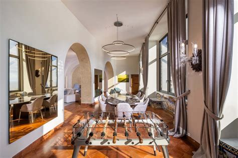 Capri Villa on Spectacular Clifftop, Amalfi Coast, Italy– Icon Private ...