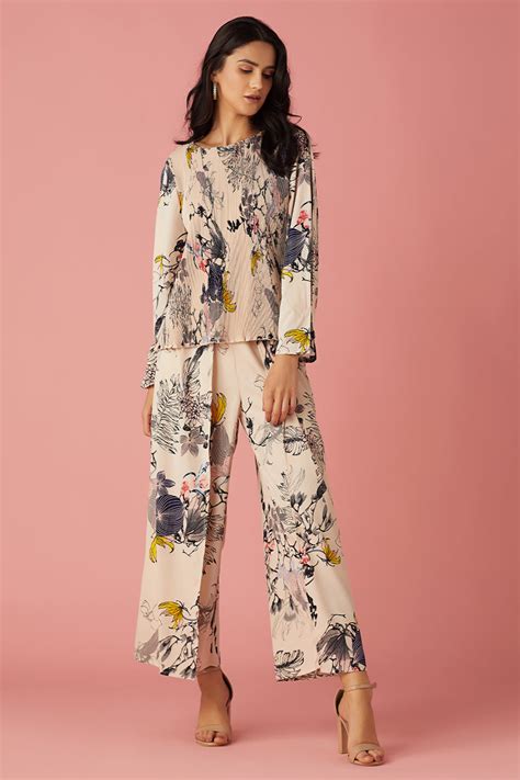 Dainty Floral Printed Co-ord Set – Boho Chic By Sukriti Jain