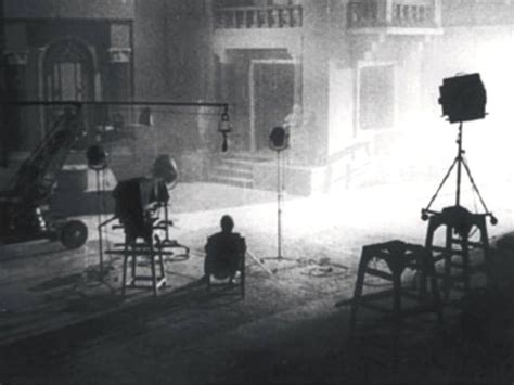 Guru Dutt Birth Anniversary His Film Movie Kaagaz Ke Phool Big Flop In ...