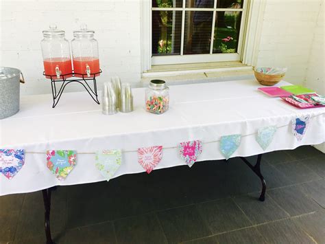 Lilly Pulitzer Graduation Party Recap – The Brightest of the Bunch