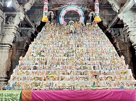 சிதம்பரம் ஸ்ரீநடராஜர் கோயிலில் பிரம்மாண்டமான நவராத்திரி கொலு ...