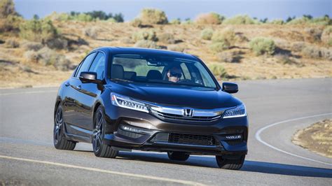 2016 Honda Accord Gets Sharp New Look, Loads More Tech