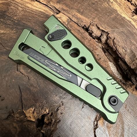 Reate EXO-U Utility Gravity Knife Green Aluminum Speed Hole Handles ...
