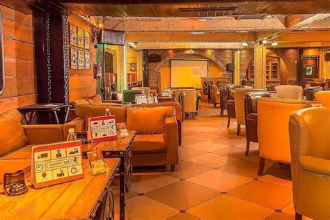 15 Affordable Family Restaurants In CP, Delhi That Won't Leave A Hole ...