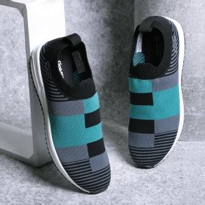 GOLDSTAR Goldstar Men Black Blue with Block Patten Lightweight Sports ...