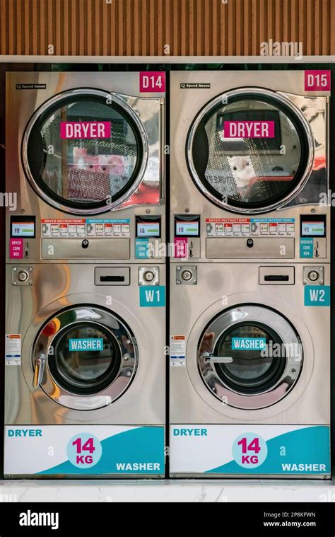 Coin Laundry Machine 的图像结果