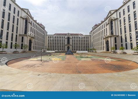 Cathedral of Learning CL Building at Assumption University ABAC. Stock ...