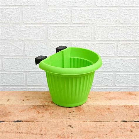 Buy 7.9 inch (20 cm) Bello Railing D Shape plastic Planter (Green) (set ...