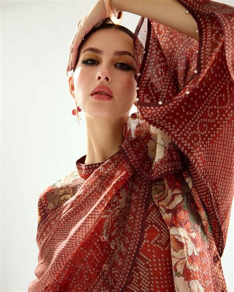 Sakura : Gayatri - Rust – Rajdeep Ranawat