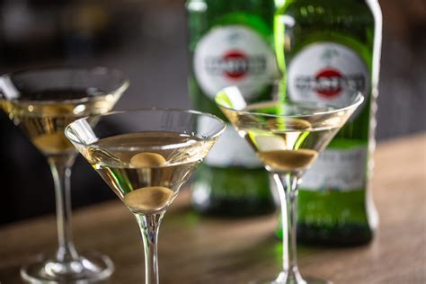 The 8 Best Vermouth for Martinis - Cocktails Cafe