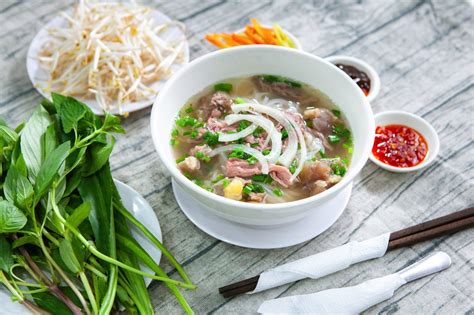 Phở Nha Trang - "Săn lùng" 12 quán phở ngon, giá hấp dẫn