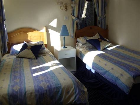 COMMODORE GUEST HOUSE (Rothesay, Scotland) - Guesthouse Reviews, Photos ...