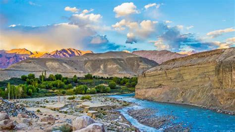 Stories of Ladakh that are etched in rocks | TimesTravel