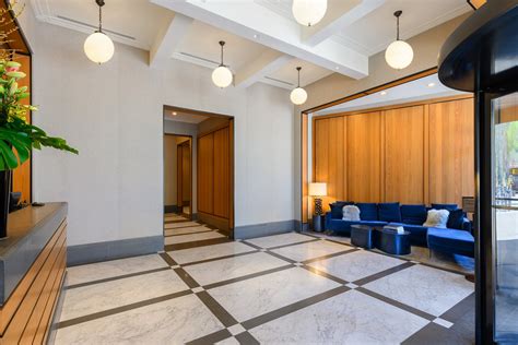 10 Madison Square West