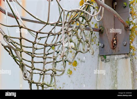 Knitting a Hoop Net 的图像结果