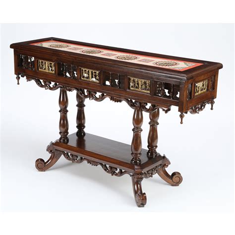 CROWN CONSOLE TABLE – Nilambur Furniture
