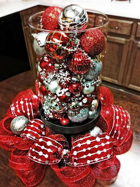 Easy And Simple Christmas Table Centerpieces Ideas For Your Dining Room ...