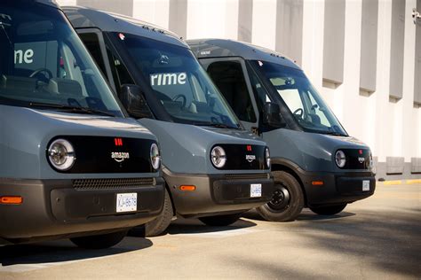 Amazon launches first electric delivery vans in Canada | Canadian Occupational Safety