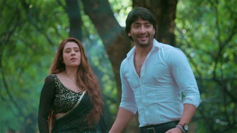 Watch Woh To Hai Albelaa S1 Episode 77 on JioHotstar
