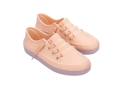 Feeling Peachy: Wearing Pantone's Colour Of The Year | Grazia India