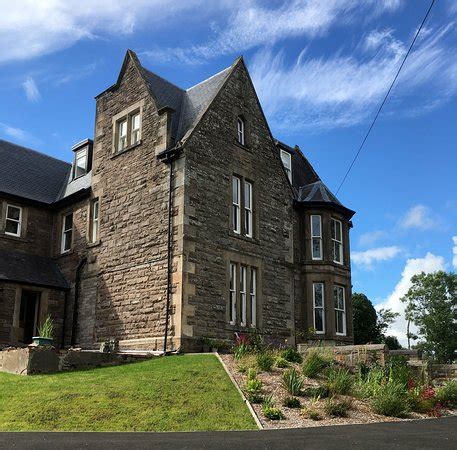 CREITY HALL GUEST HOUSE (Doune) - B&B Reviews, Photos, Rate Comparison ...