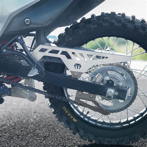 CHAIN GUARD SILVER FOR XPULSE 210 – Moto Torque