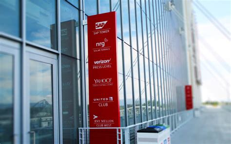 Projecting Sign Example 的图像结果